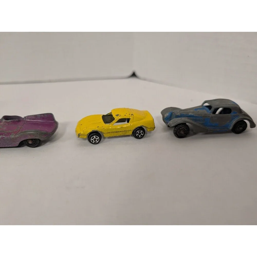 Lot Of vintage Tootsie cars and one Matchbox car Retro toys